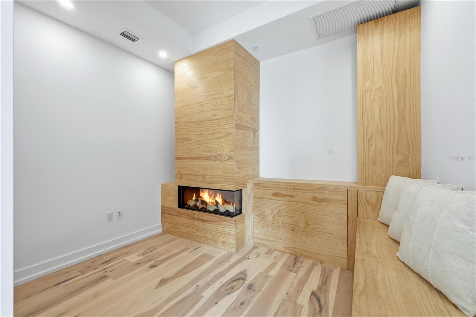 111 S PINEAPPLE AVE #1103