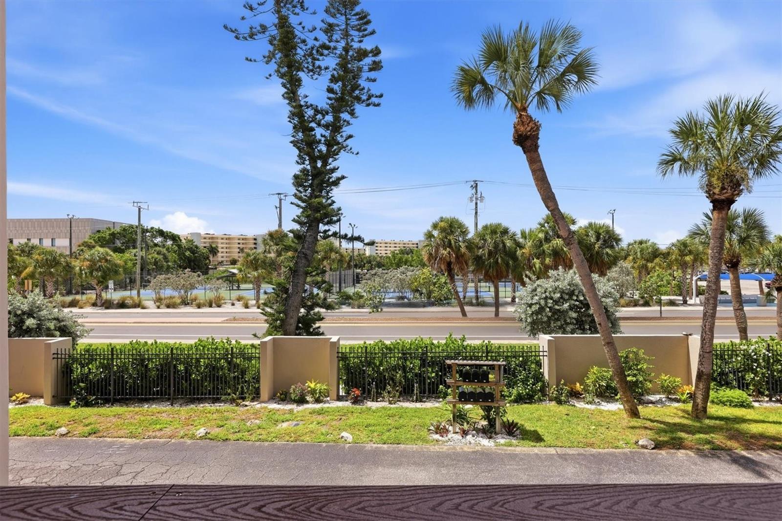 1187 LAKE HOUSE CIR #C127