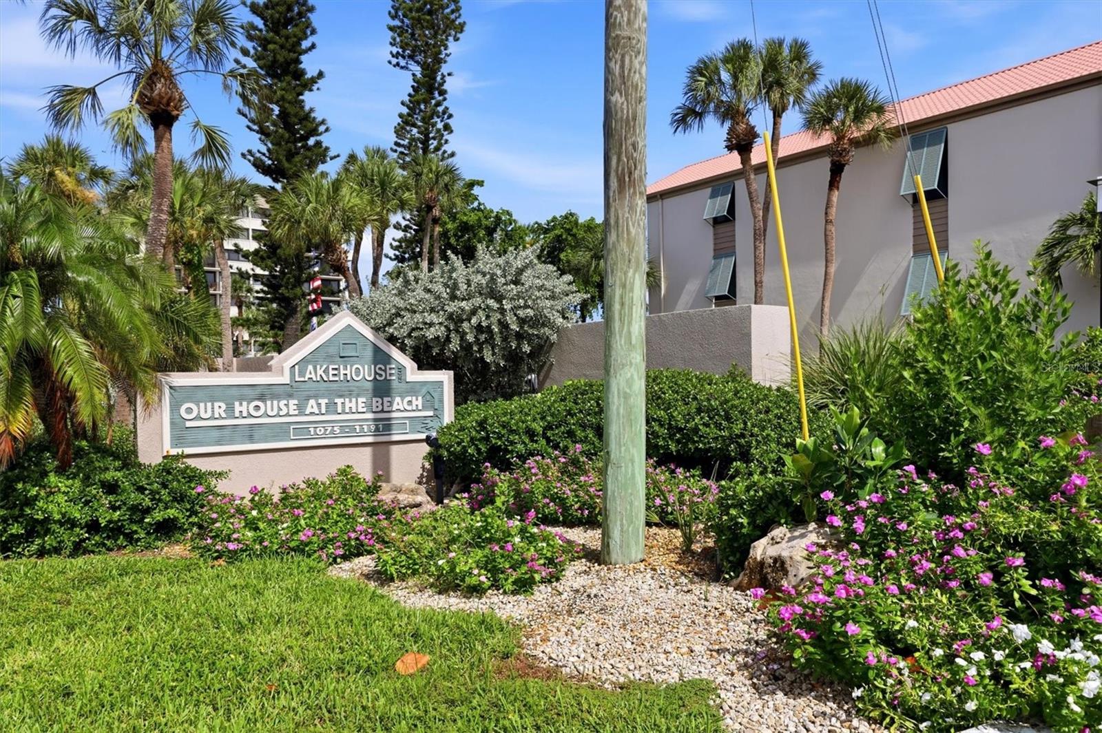 1187 LAKE HOUSE CIR #C127