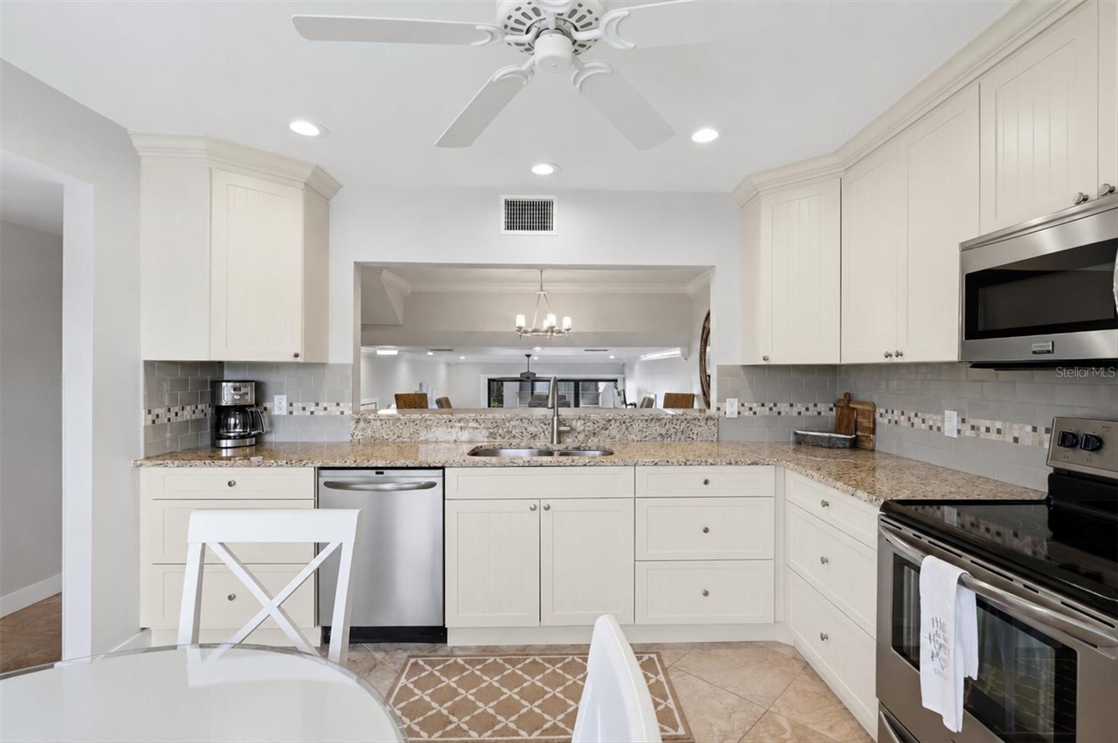 1187 LAKE HOUSE CIR #C127