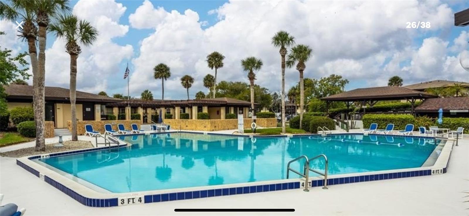 54 CLUB HOUSE DR #102