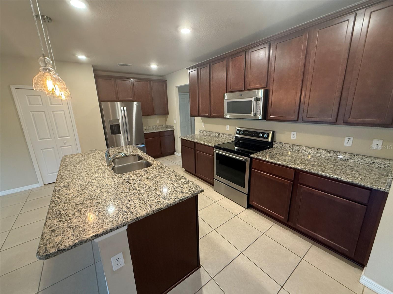 65 PILGRIM DR