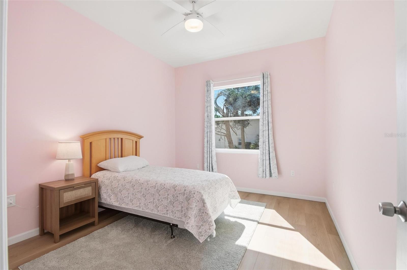 1232 S FLAGLER AVE