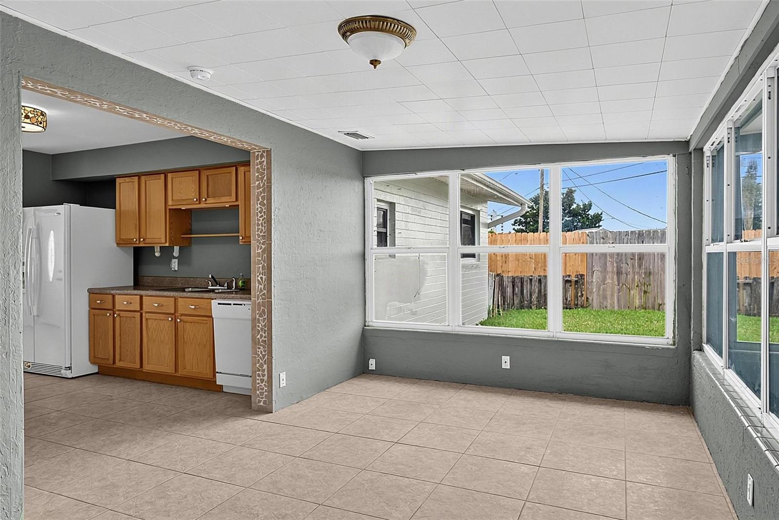 22 BEECHWOOD DR