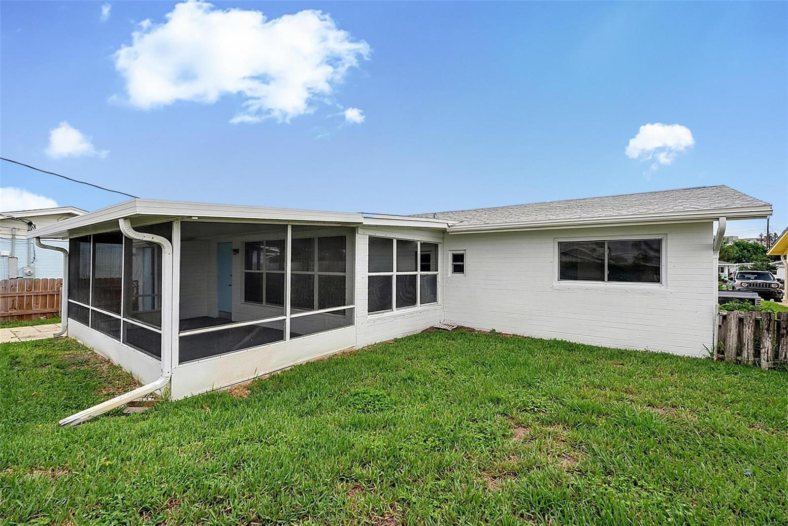 22 BEECHWOOD DR