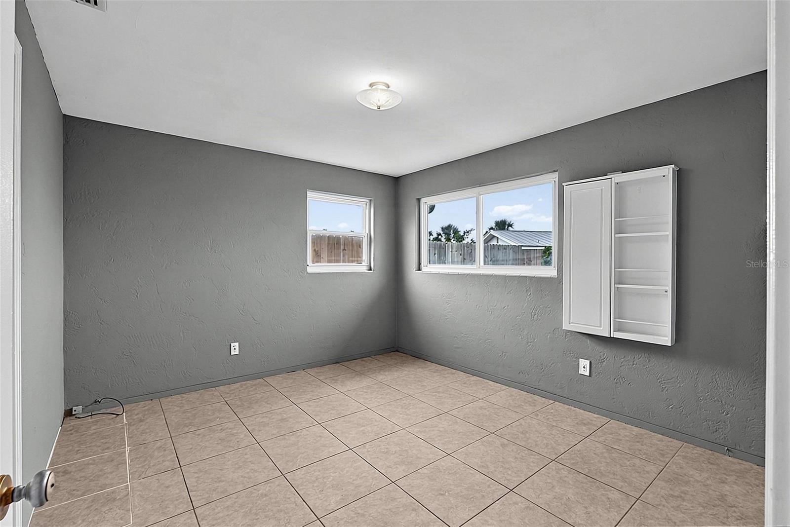 22 BEECHWOOD DR
