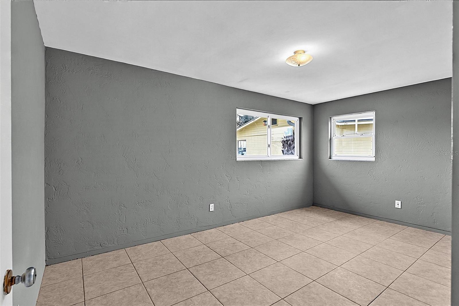 22 BEECHWOOD DR