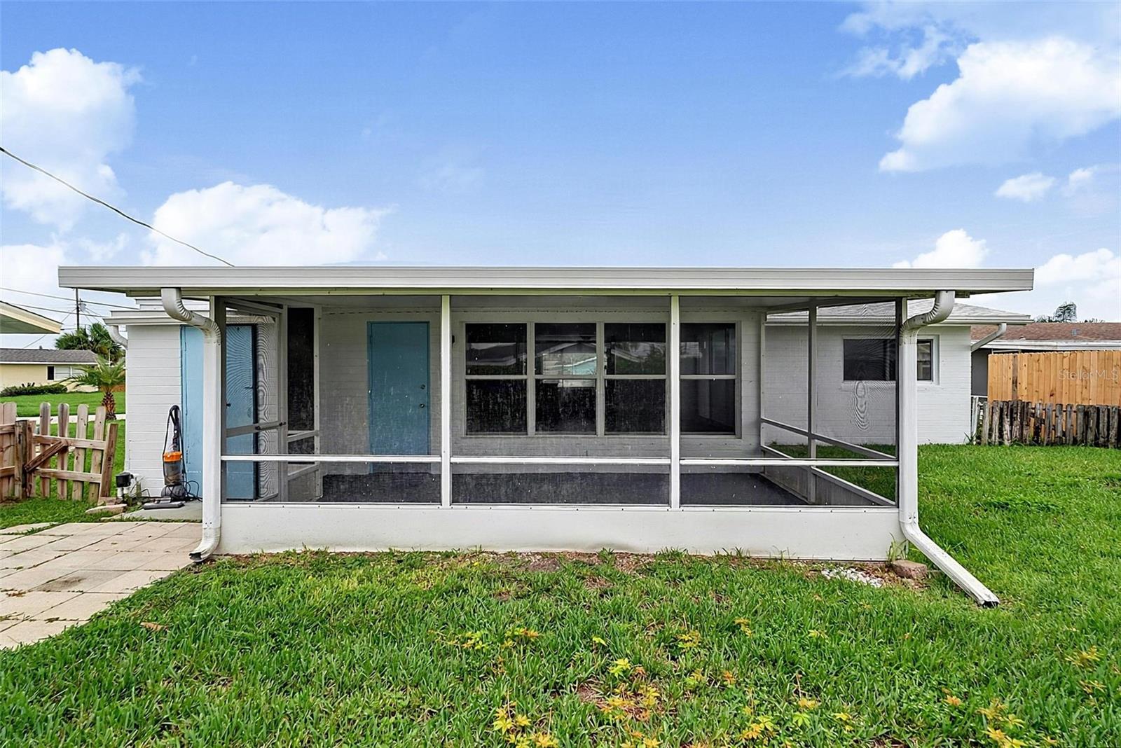 22 BEECHWOOD DR