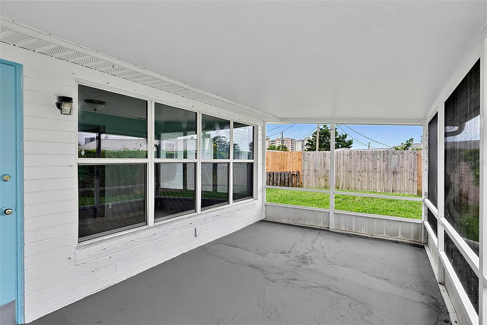 22 BEECHWOOD DR