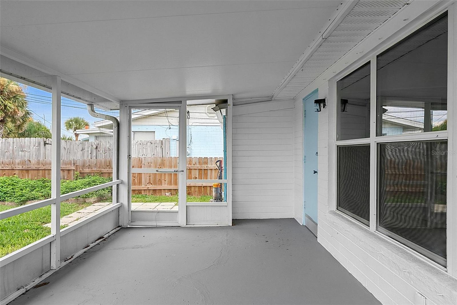 22 BEECHWOOD DR
