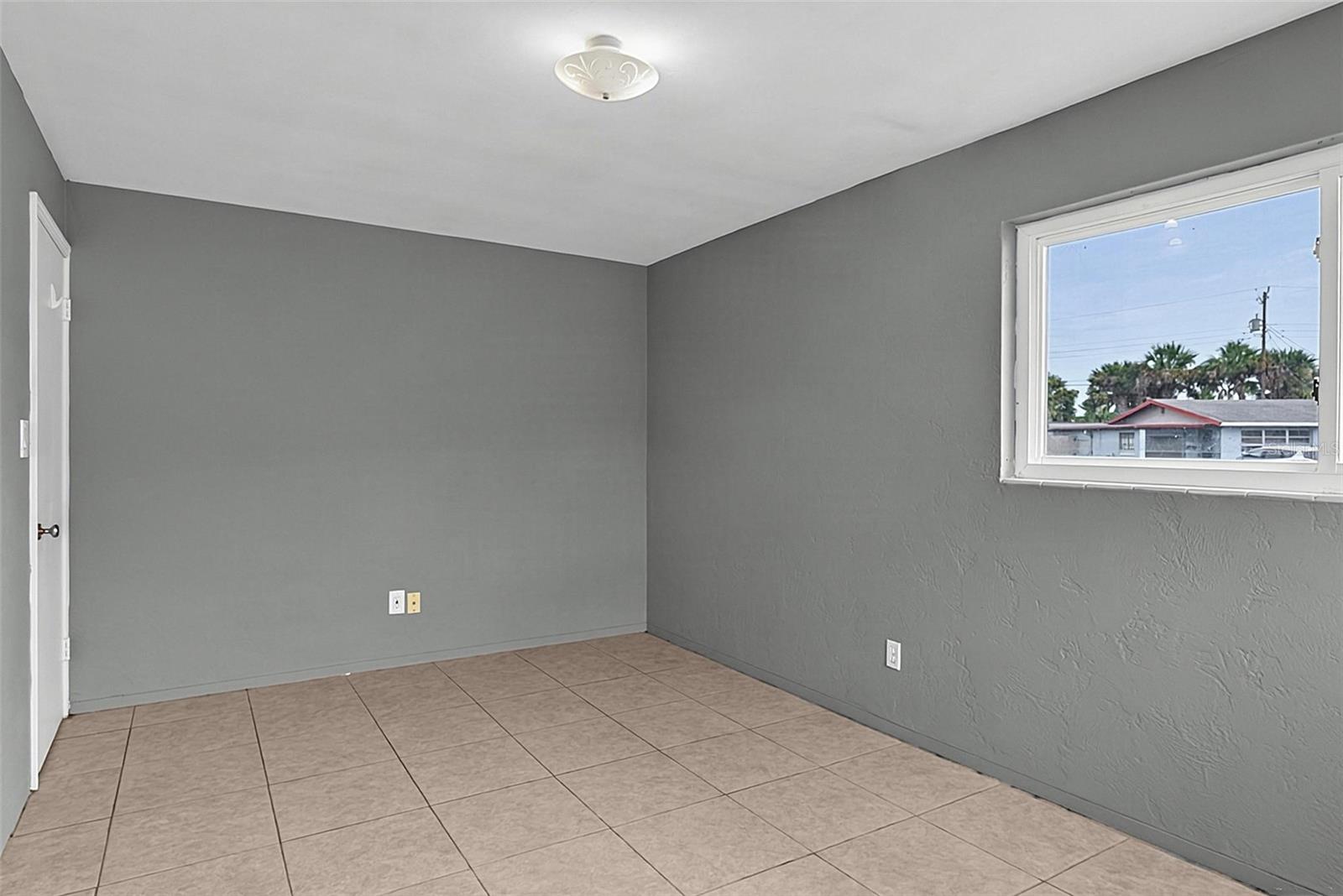 22 BEECHWOOD DR