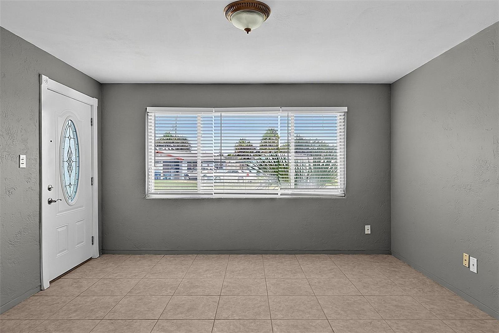 22 BEECHWOOD DR