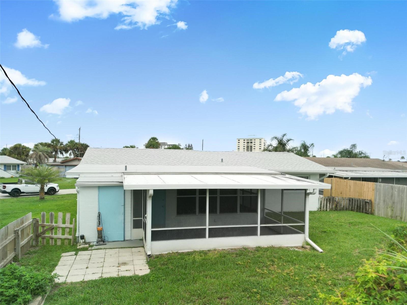 22 BEECHWOOD DR