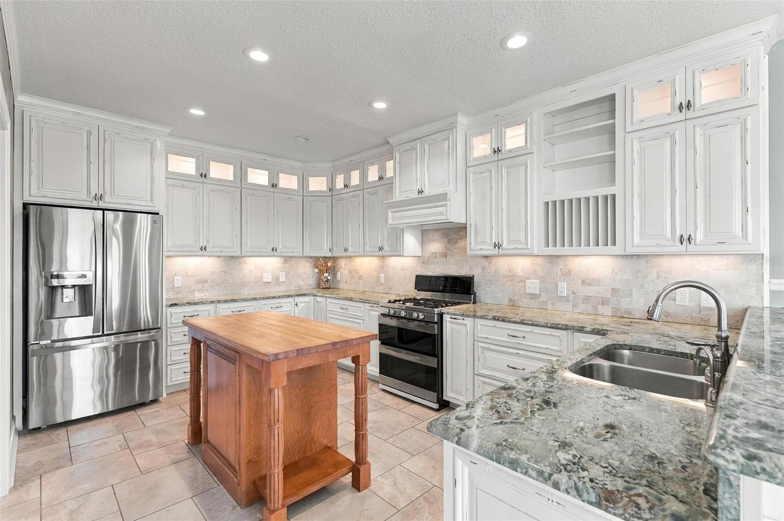 2101 N OCEAN SHORE BLVD