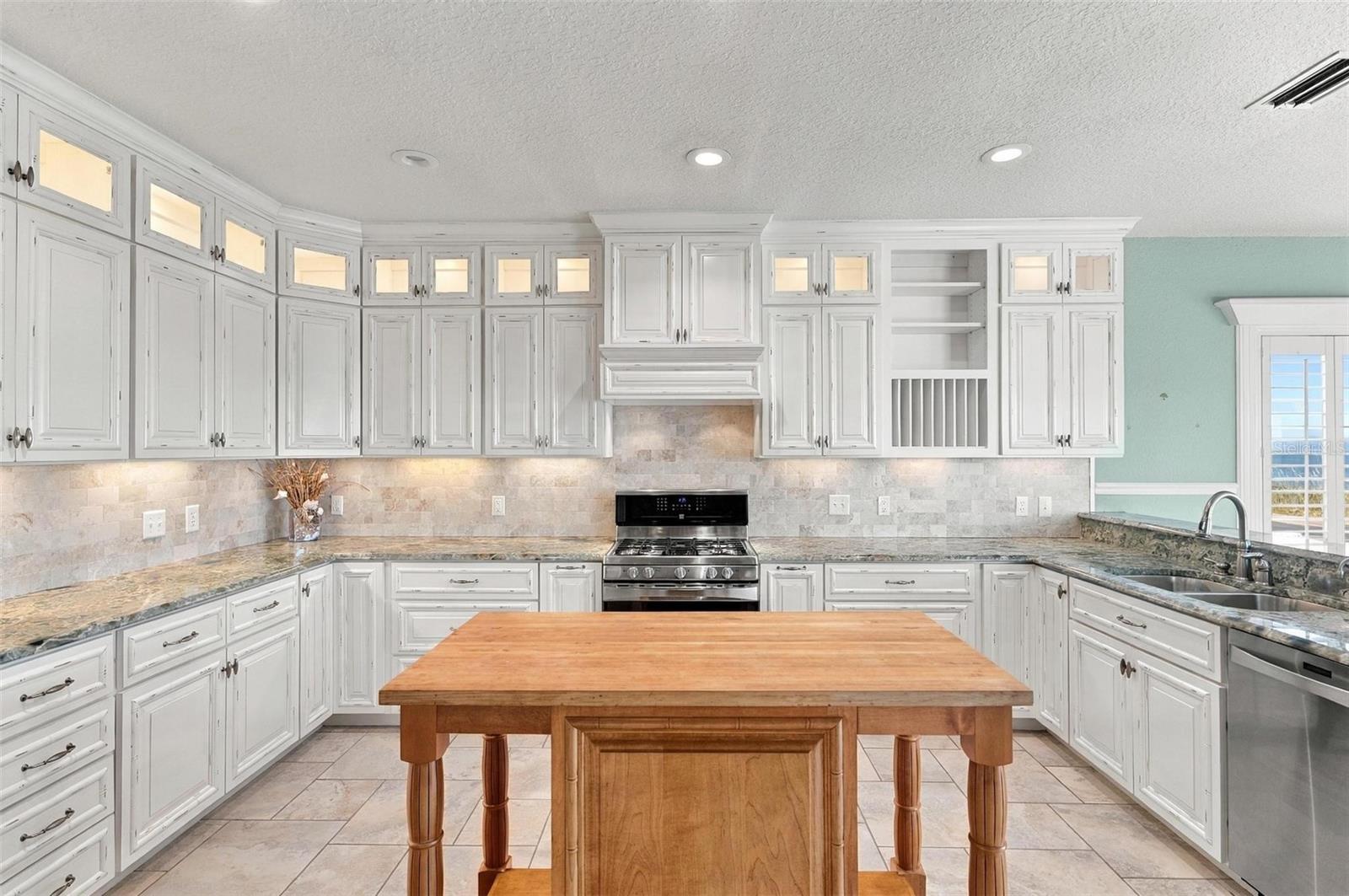 2101 N OCEAN SHORE BLVD