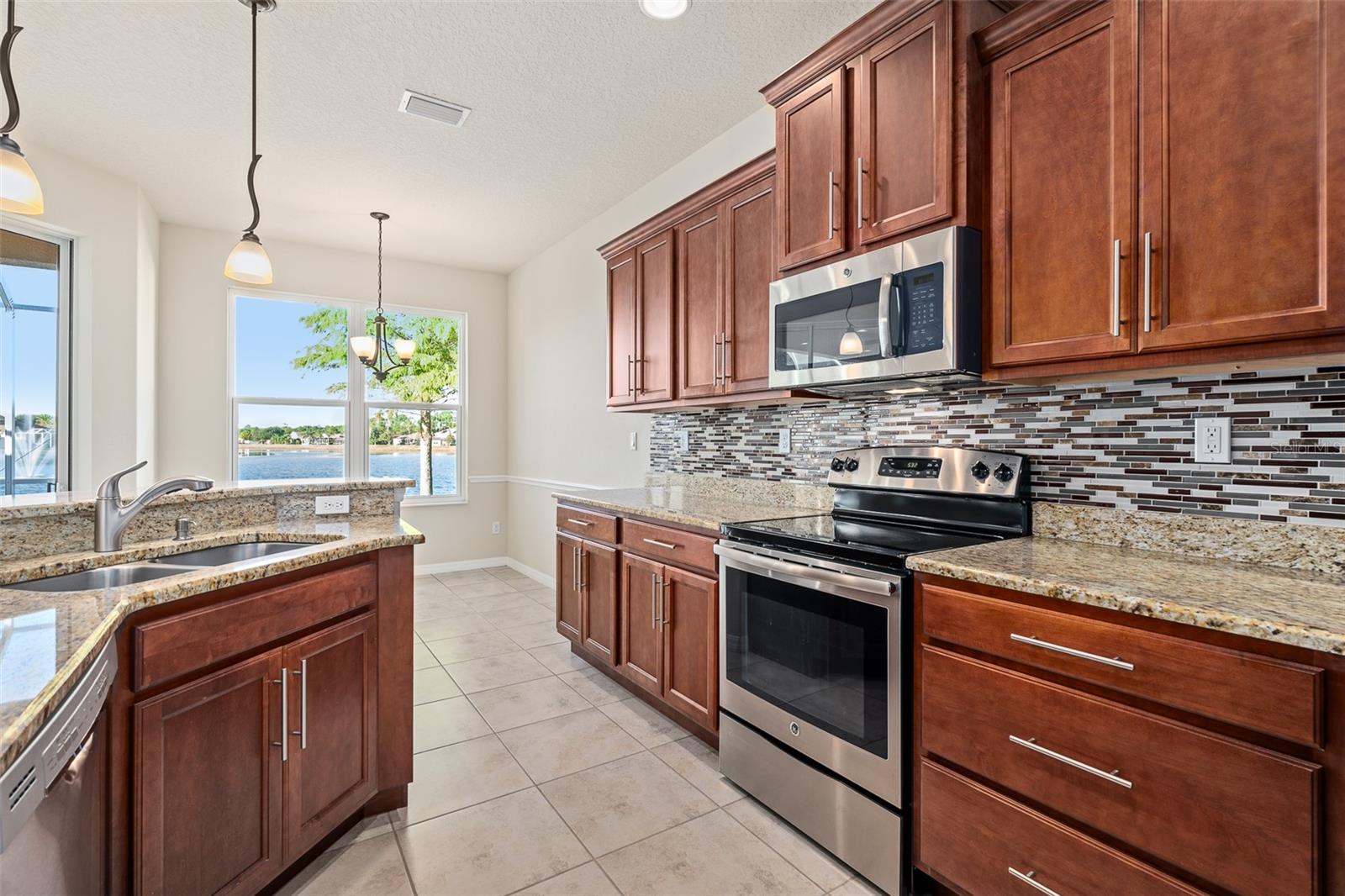 146 ARENA LAKE DR