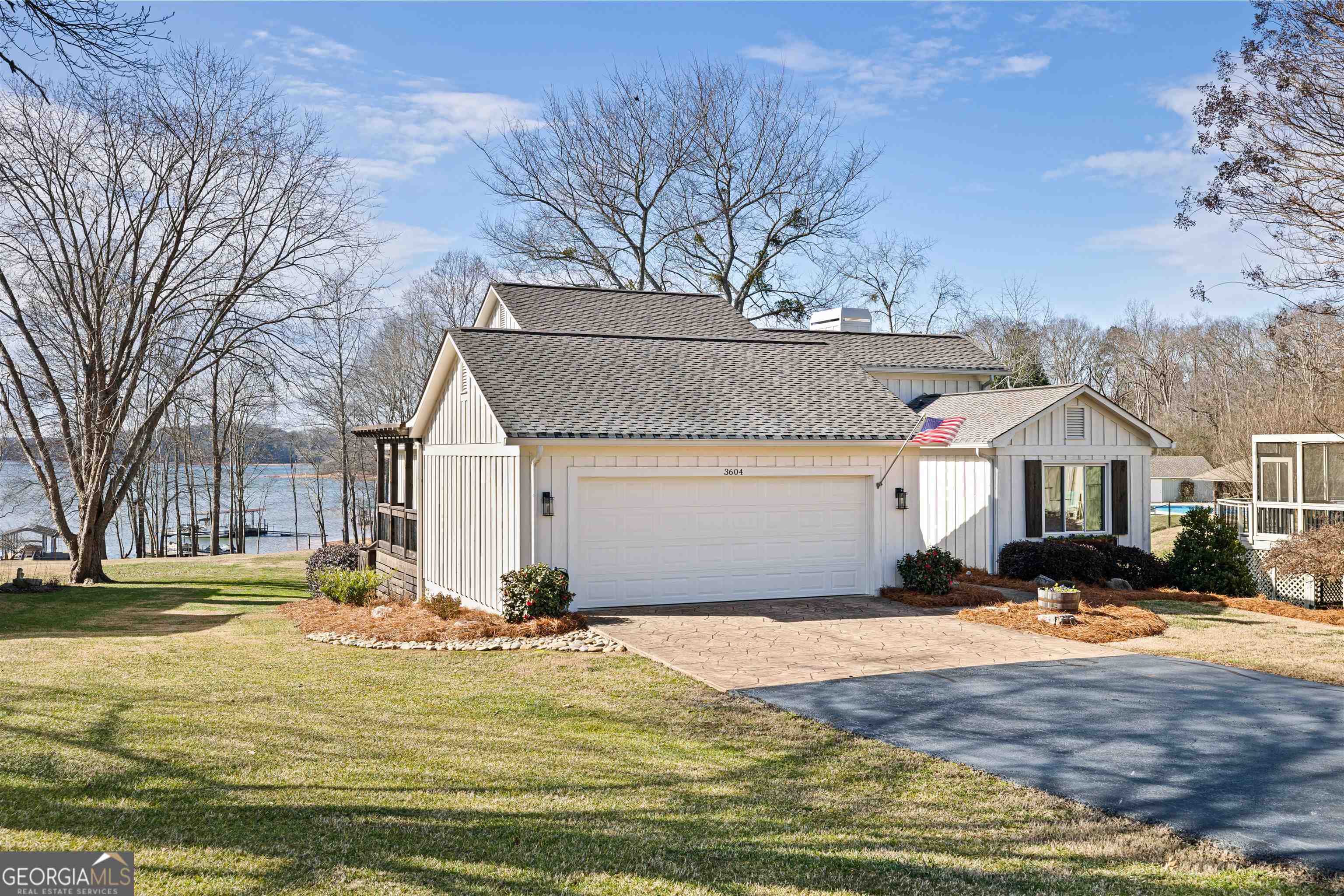 3604 N River Road