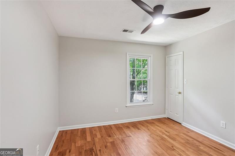 985 Lake Haven