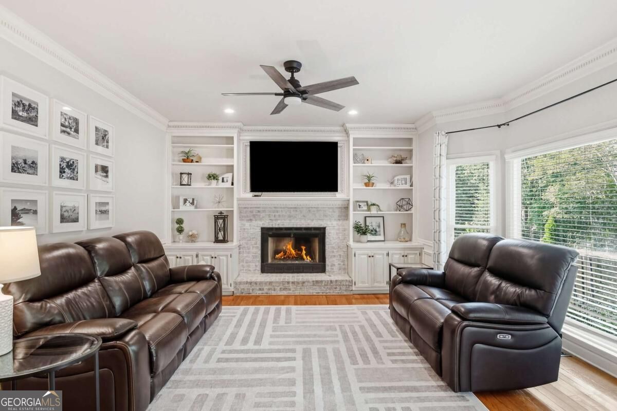 4254 Chestnut Walk