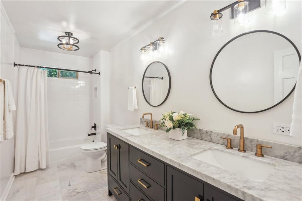 3837 FENWAY Crossing