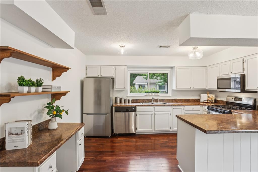 4096 AUDUBON Drive