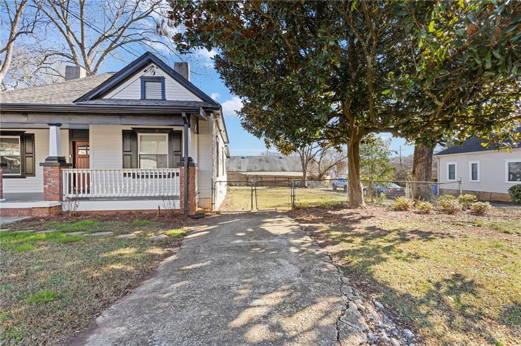 1392 Athens Avenue SW