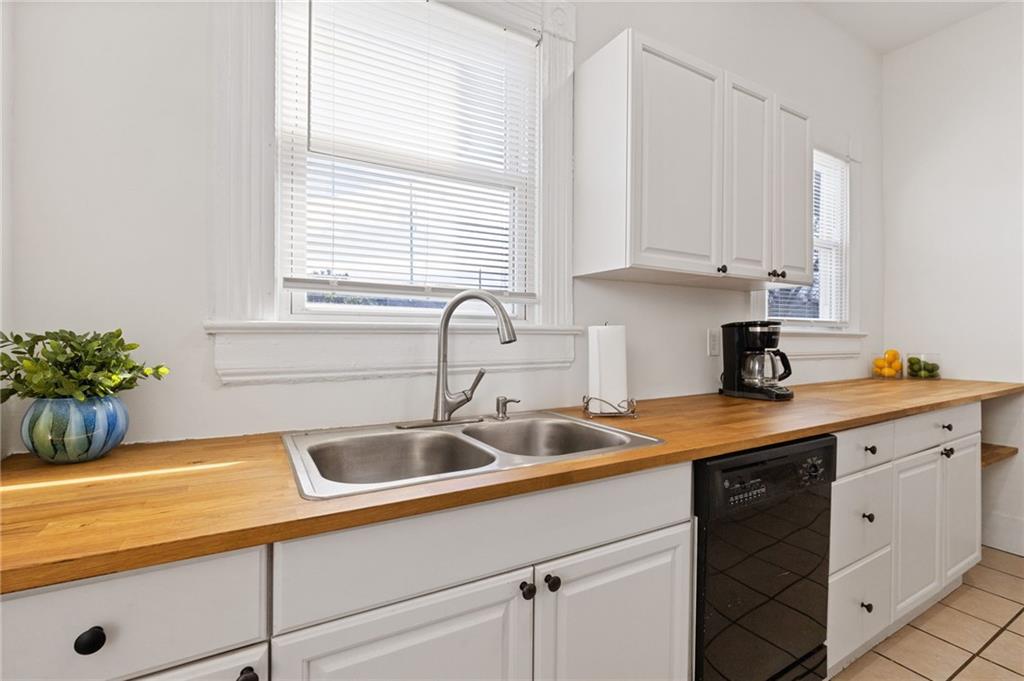 1392 Athens Avenue SW