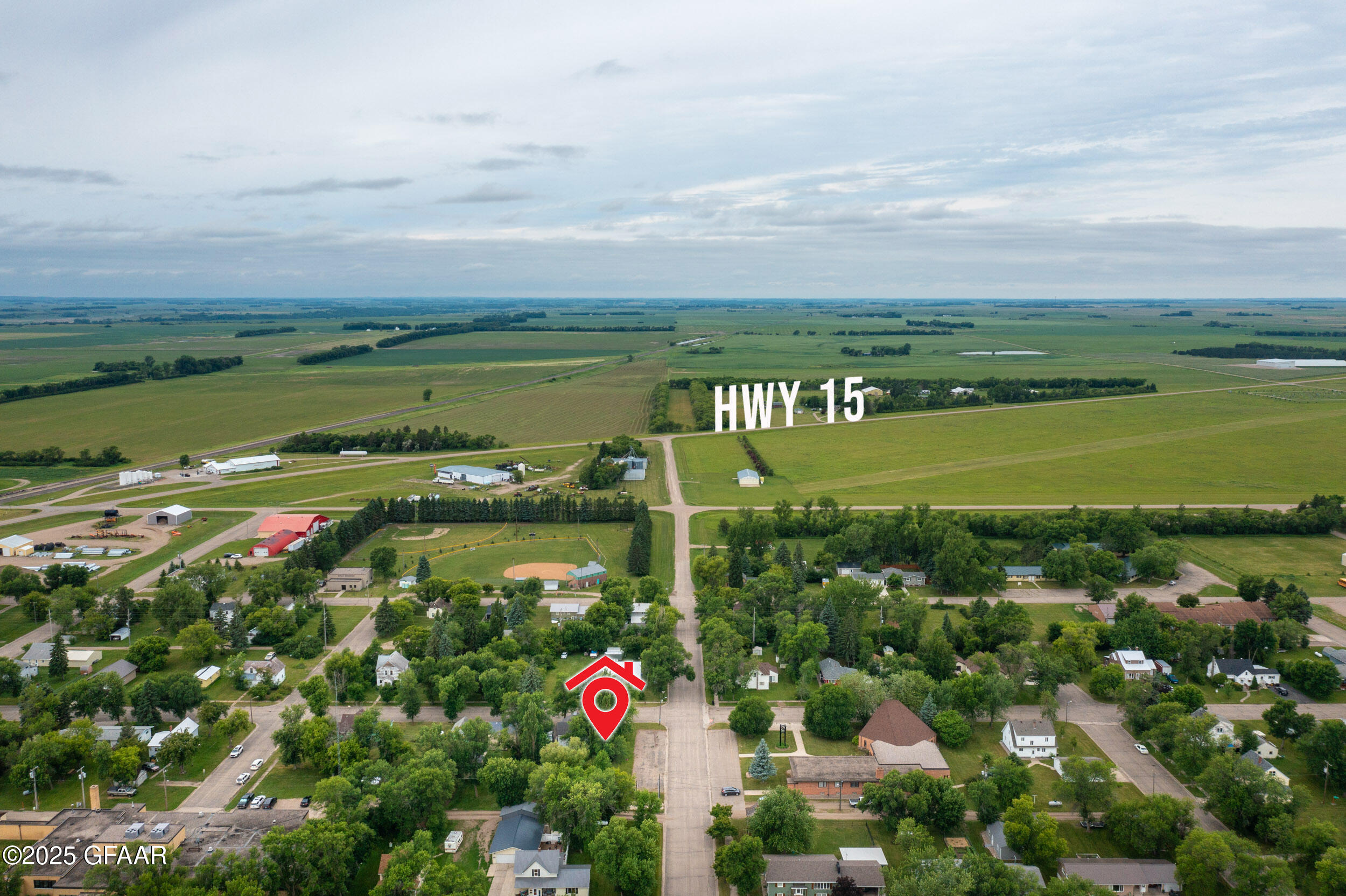 217 N BALDWIN Street, McVille