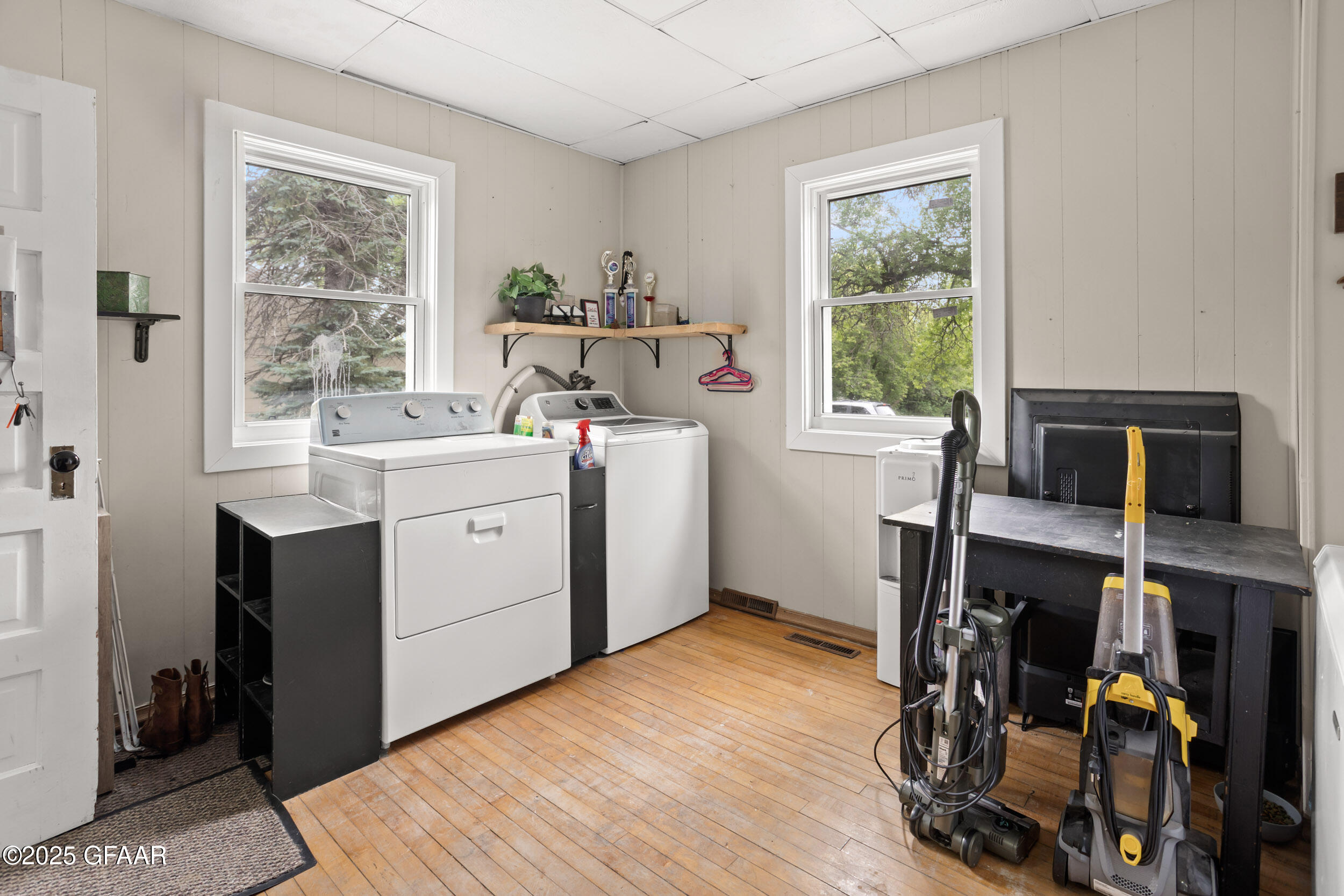 217 N BALDWIN Street, McVille