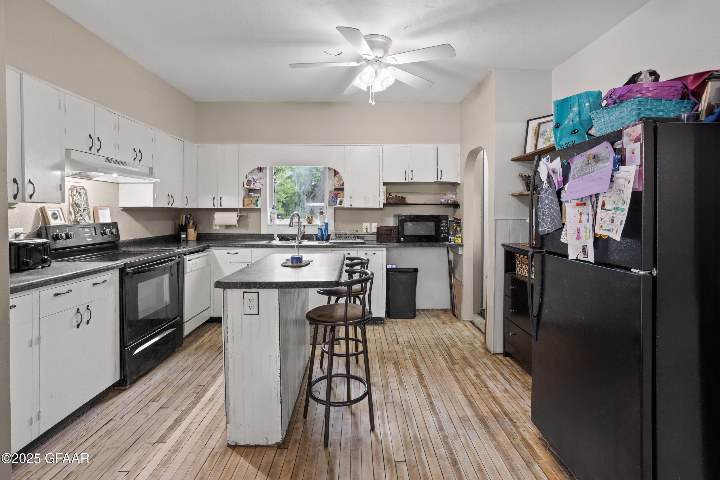 217 N BALDWIN Street, McVille