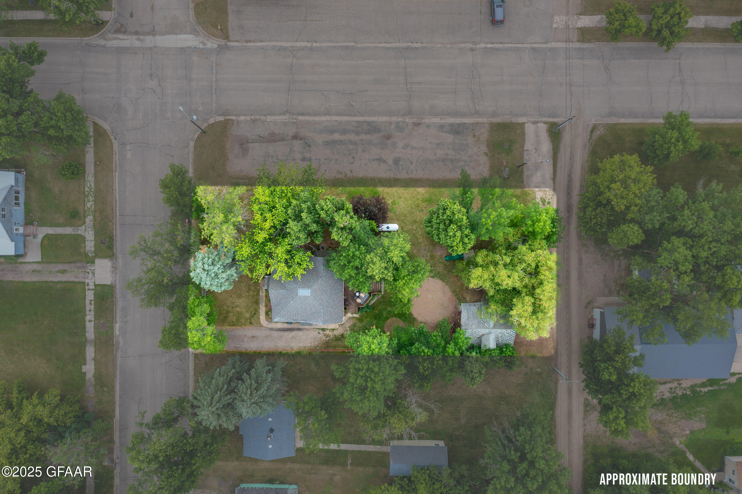 217 N BALDWIN Street, McVille