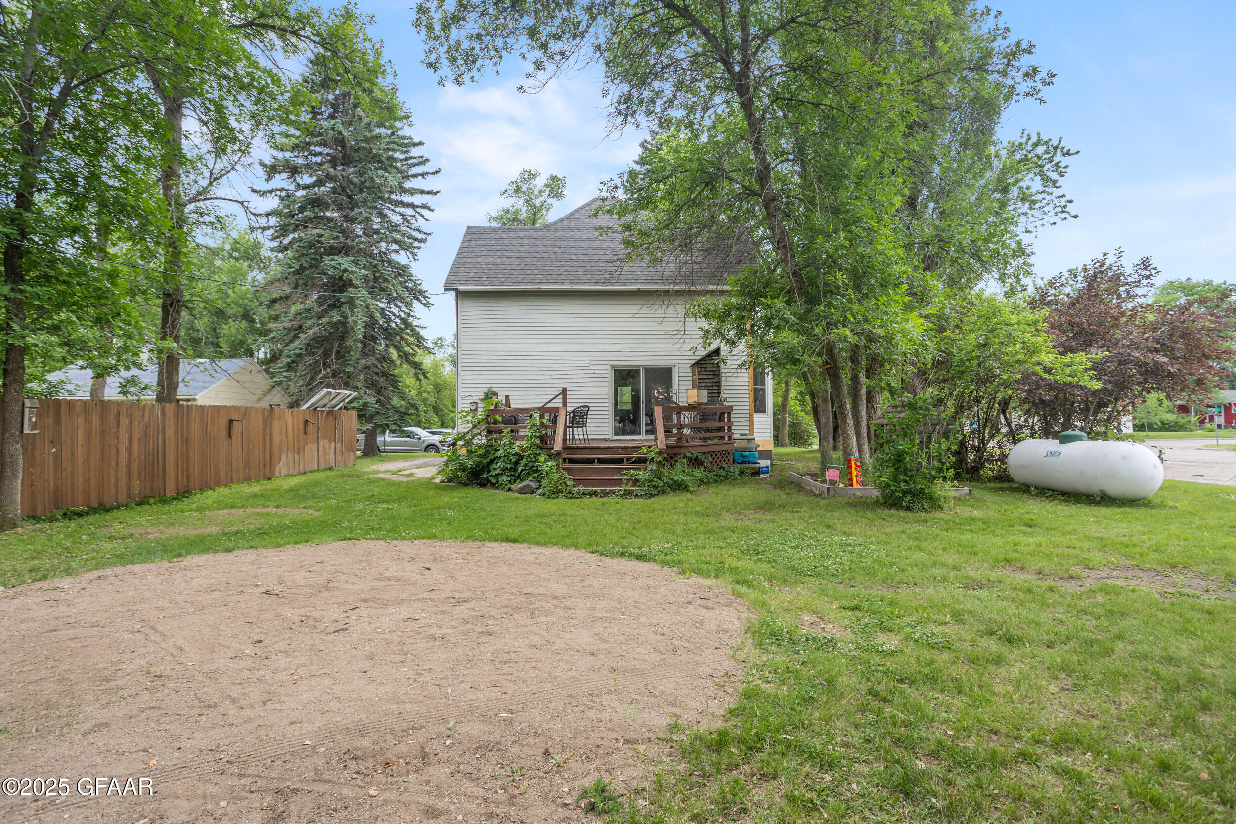 217 N BALDWIN Street, McVille