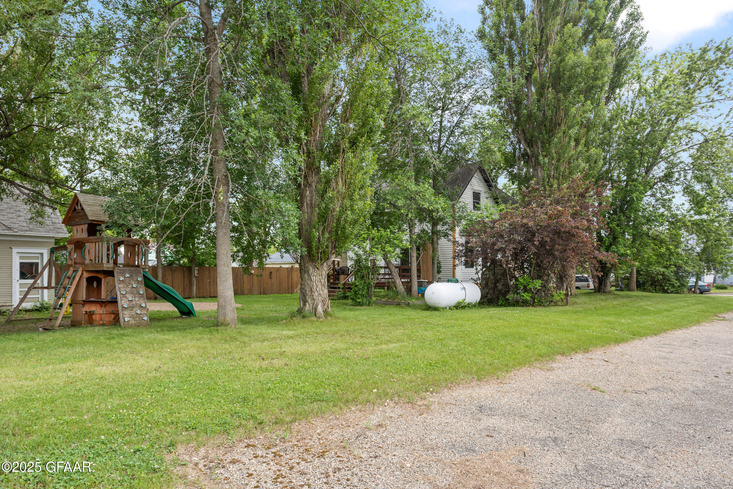 217 N BALDWIN Street, McVille