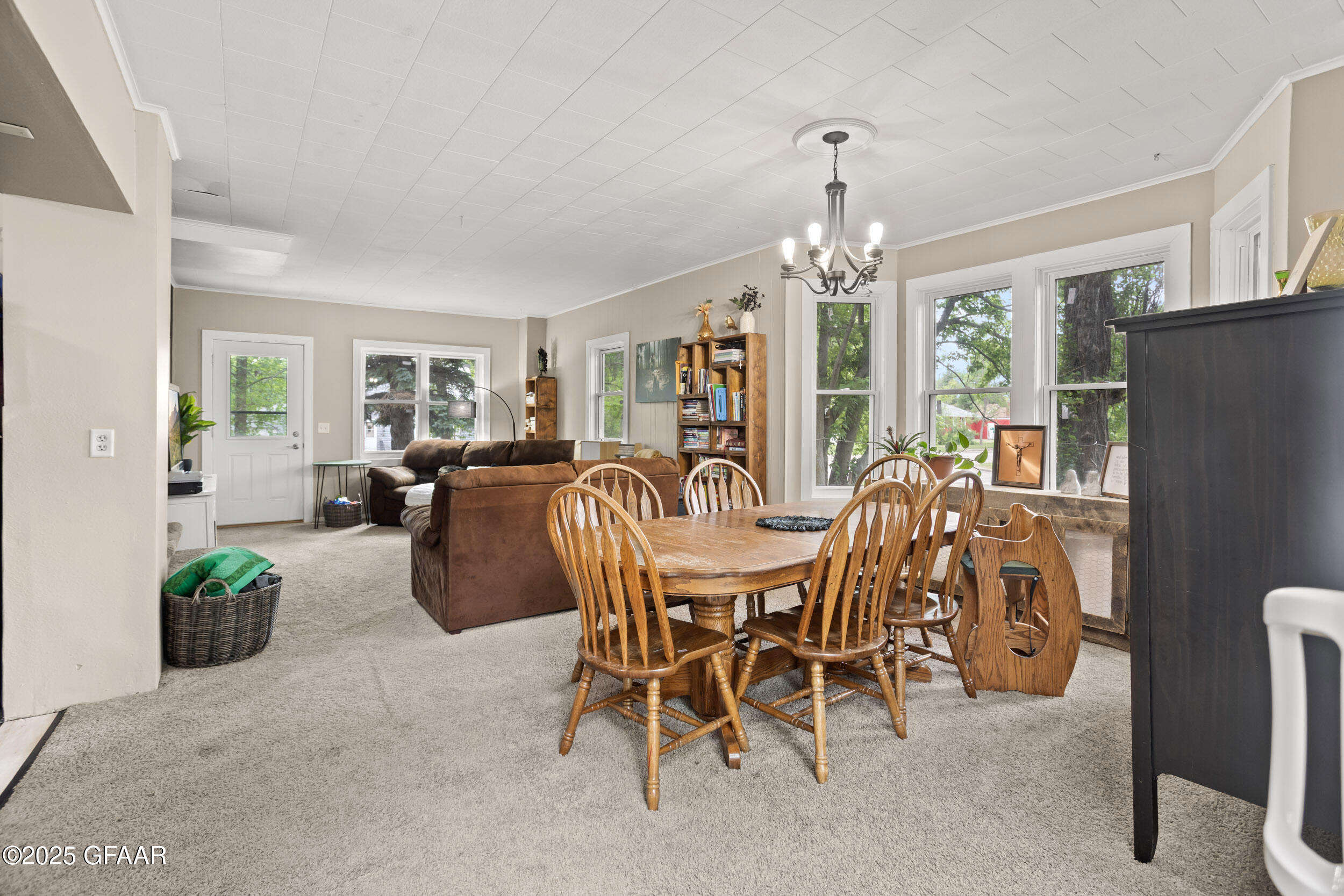 217 N BALDWIN Street, McVille