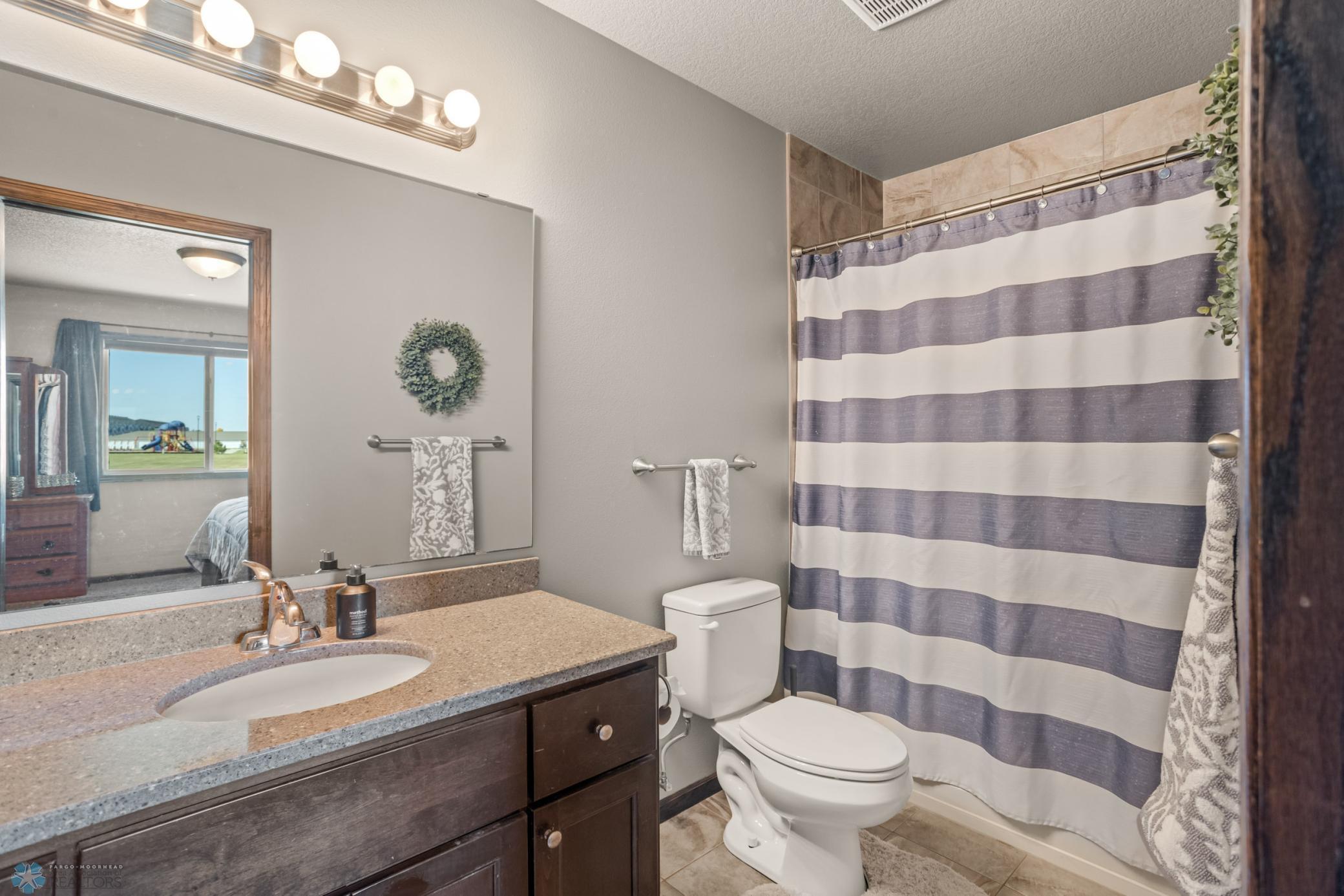 1557 Johnson Drive S