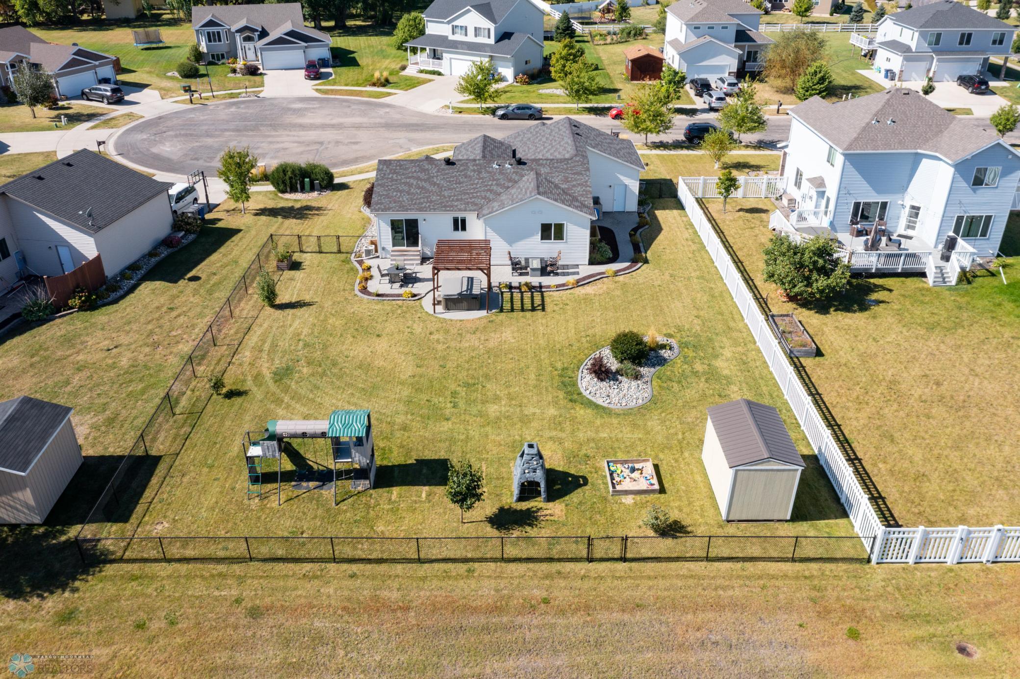 1557 Johnson Drive S