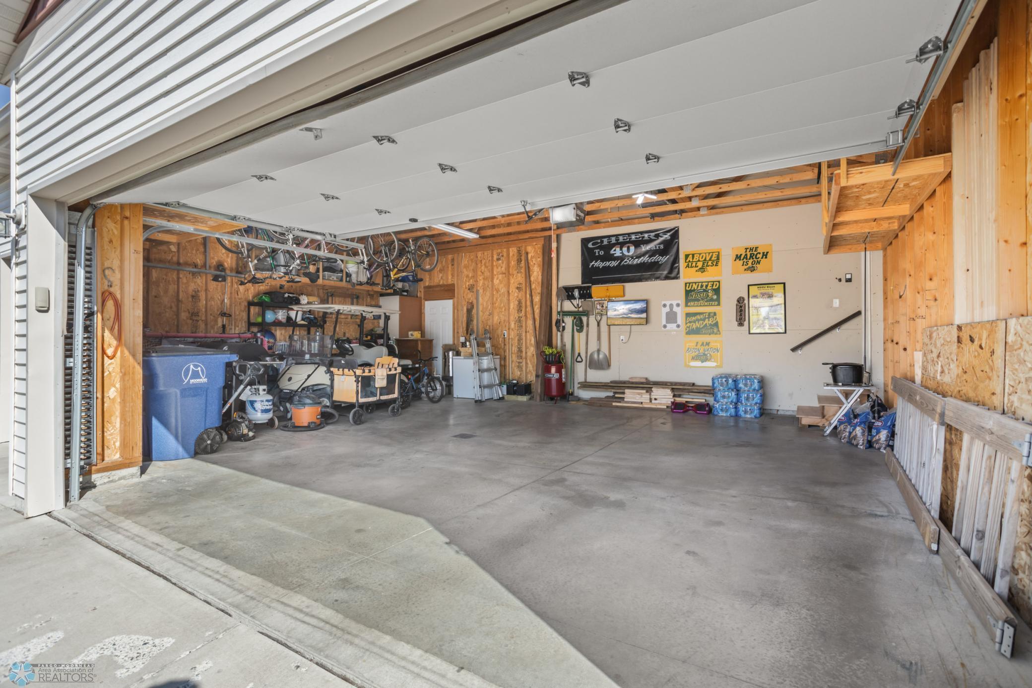 1557 Johnson Drive S