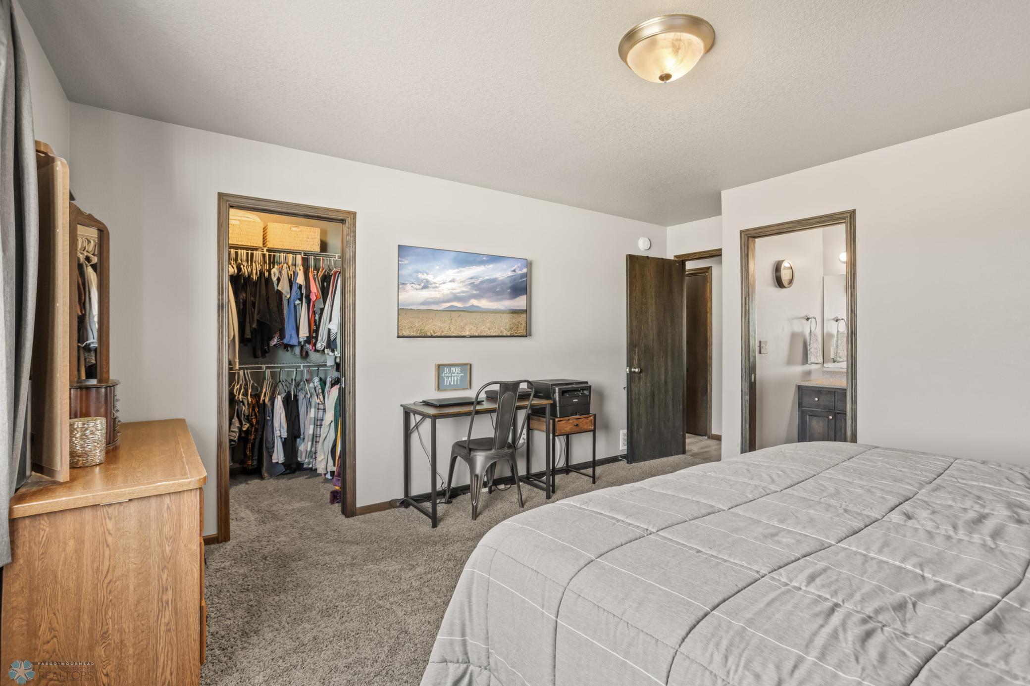 1557 Johnson Drive S