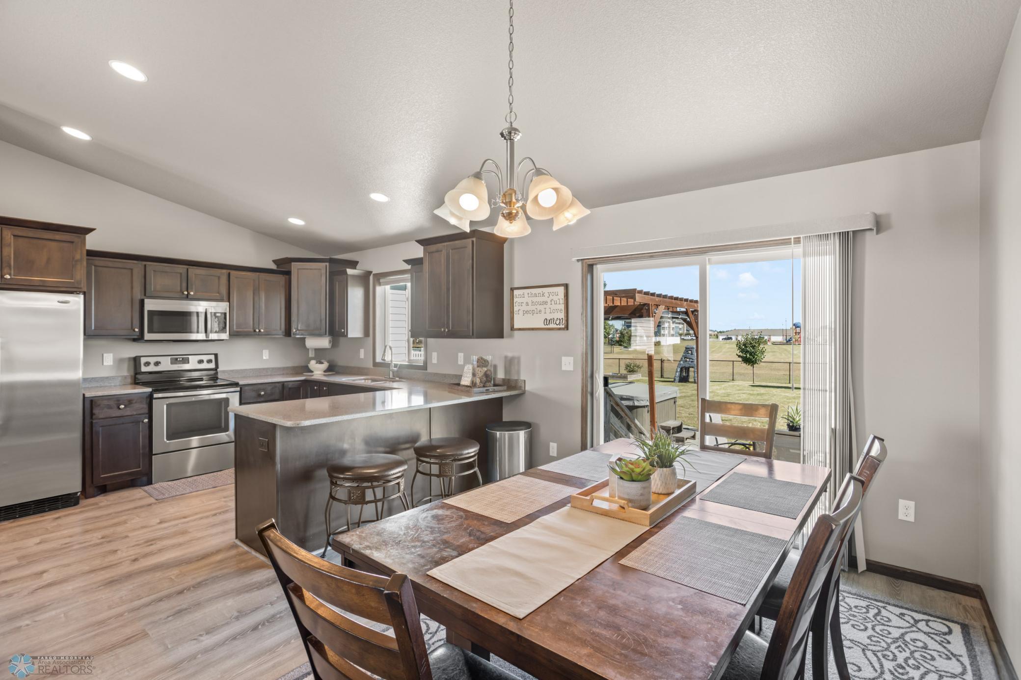 1557 Johnson Drive S