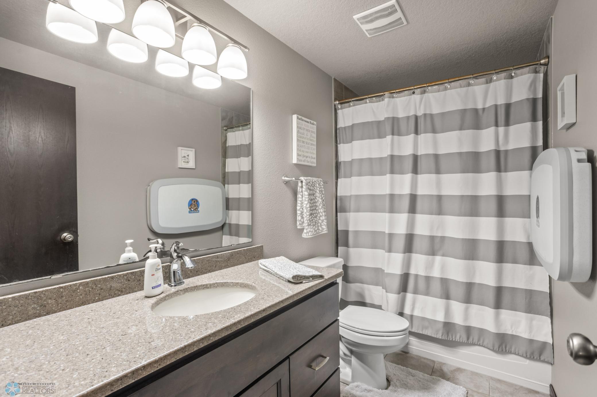 1557 Johnson Drive S