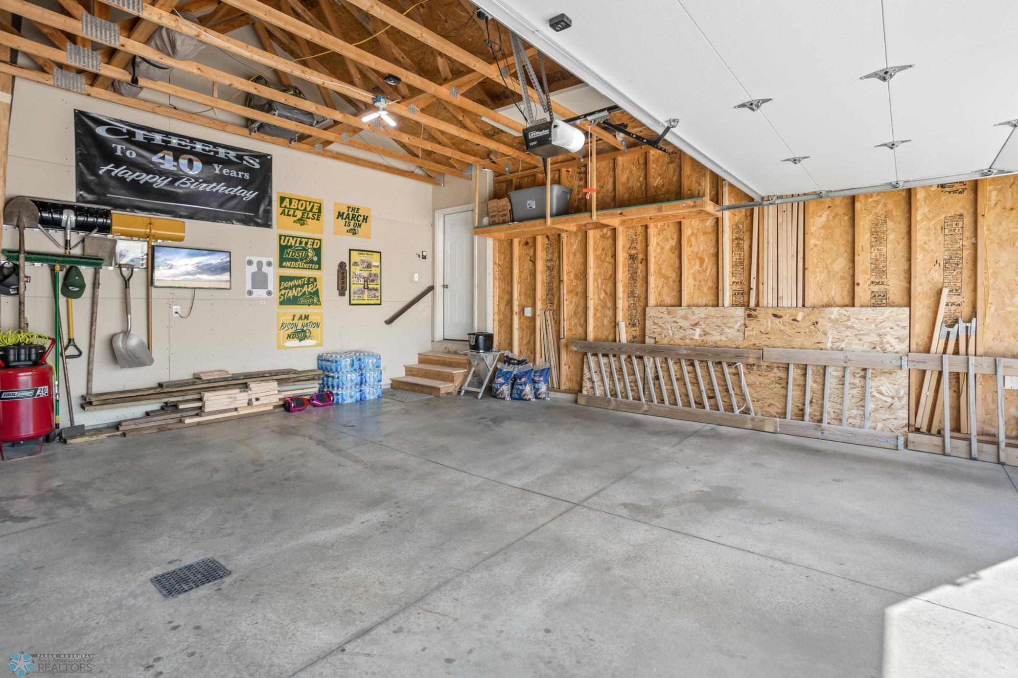 1557 Johnson Drive S