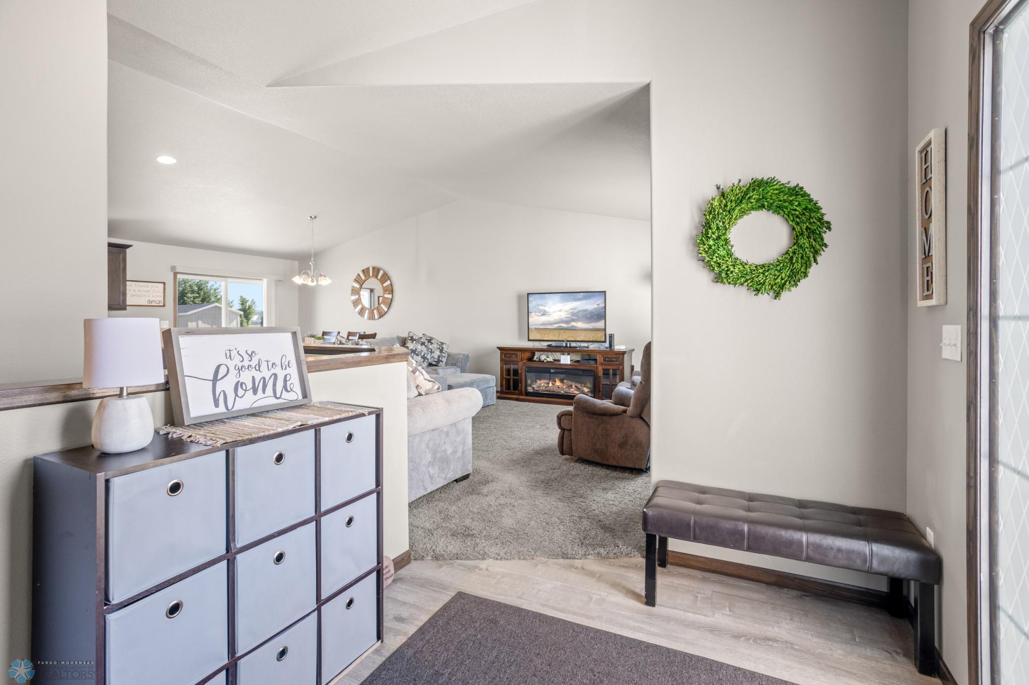 1557 Johnson Drive S