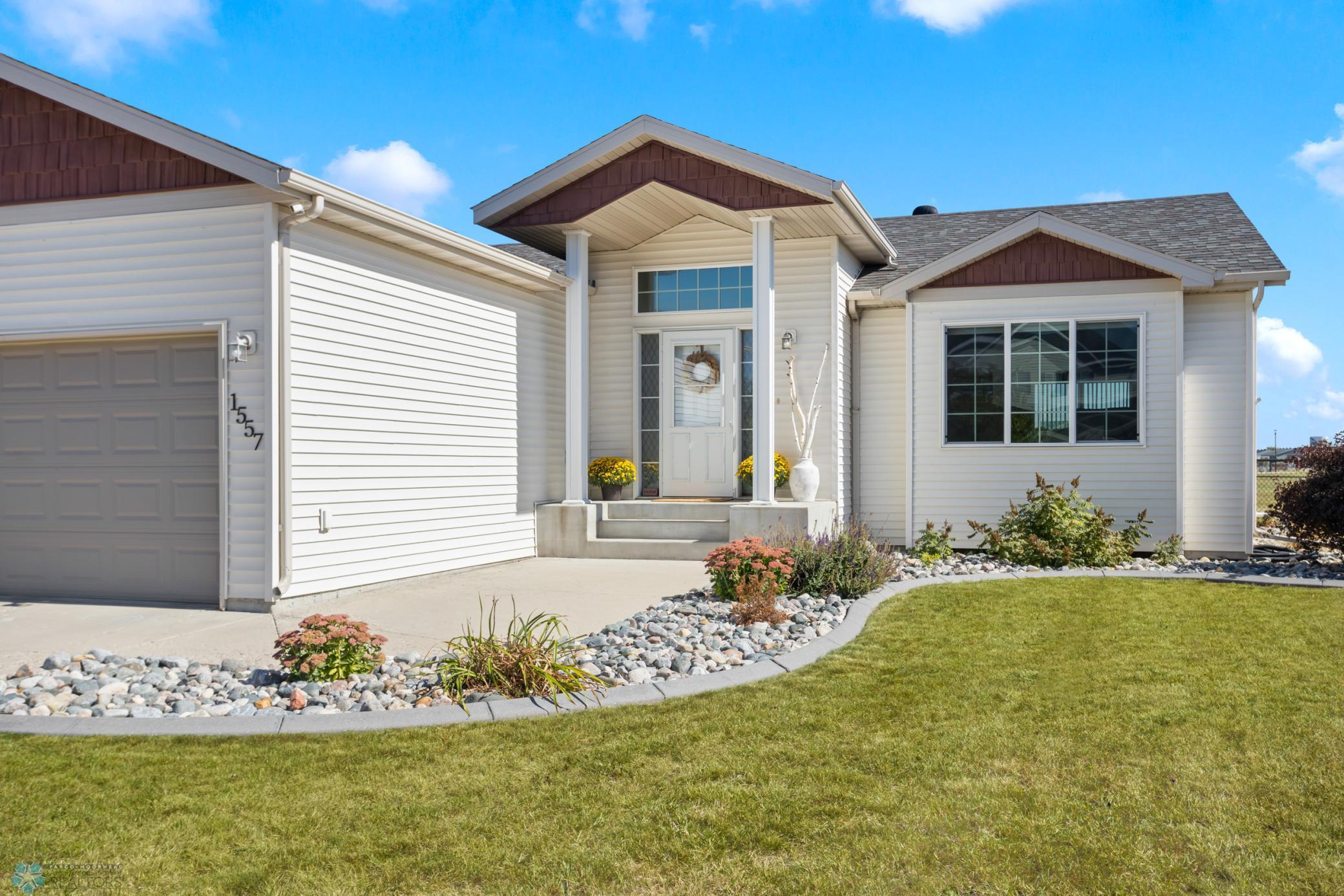 1557 Johnson Drive S