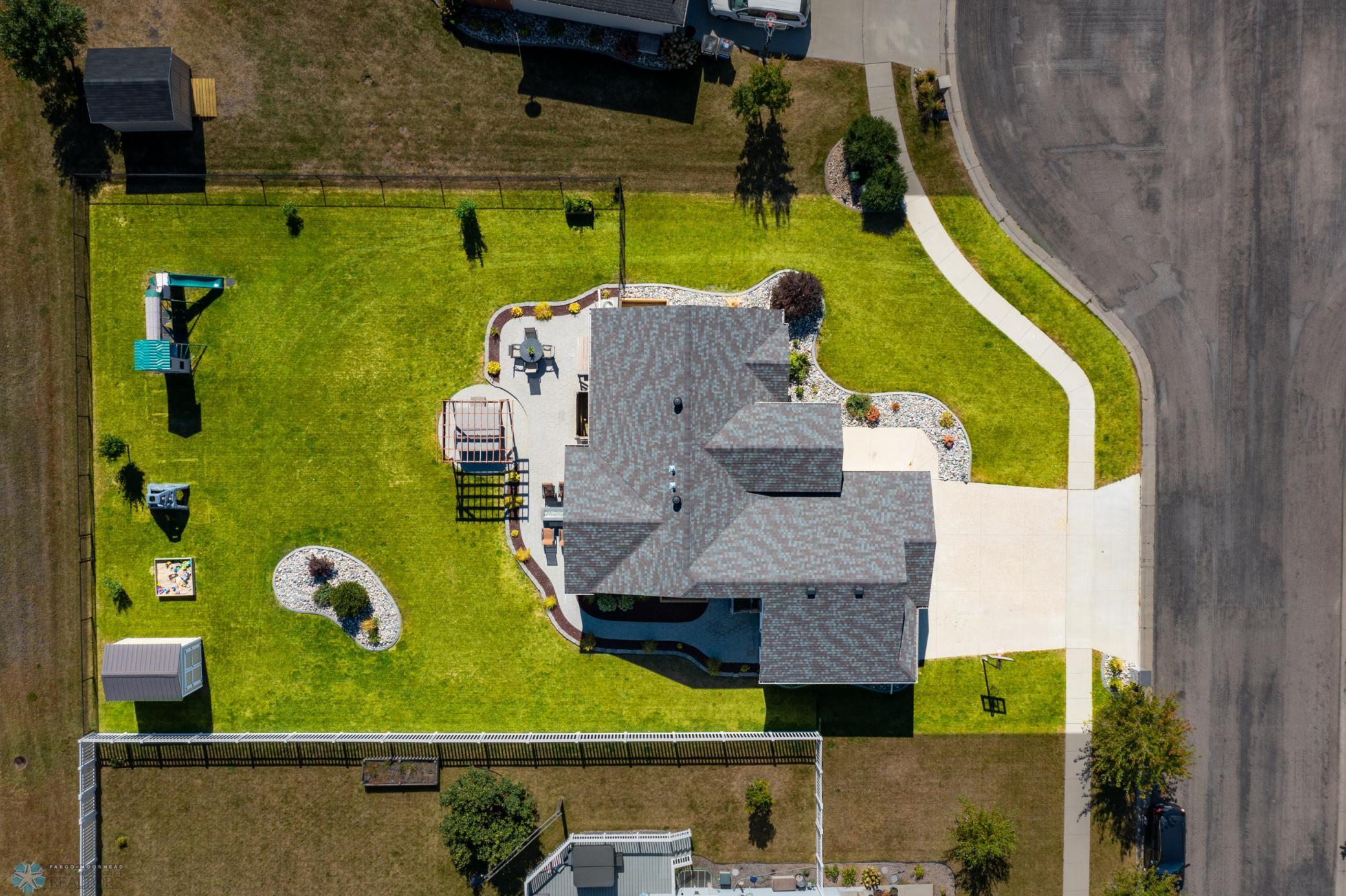 1557 Johnson Drive S