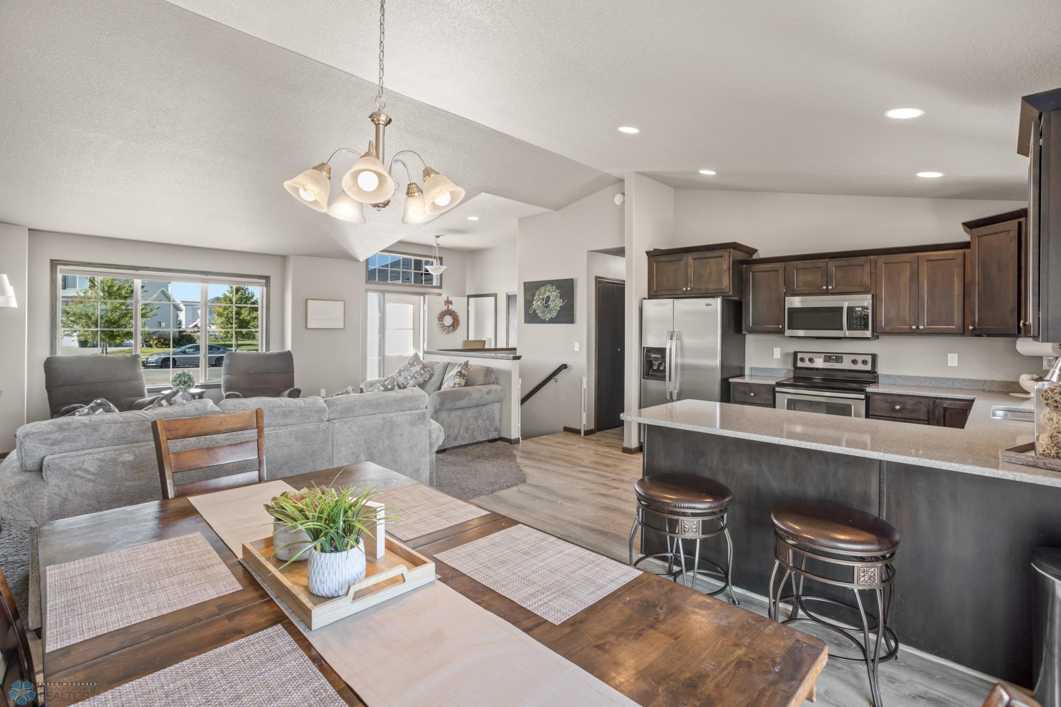 1557 Johnson Drive S