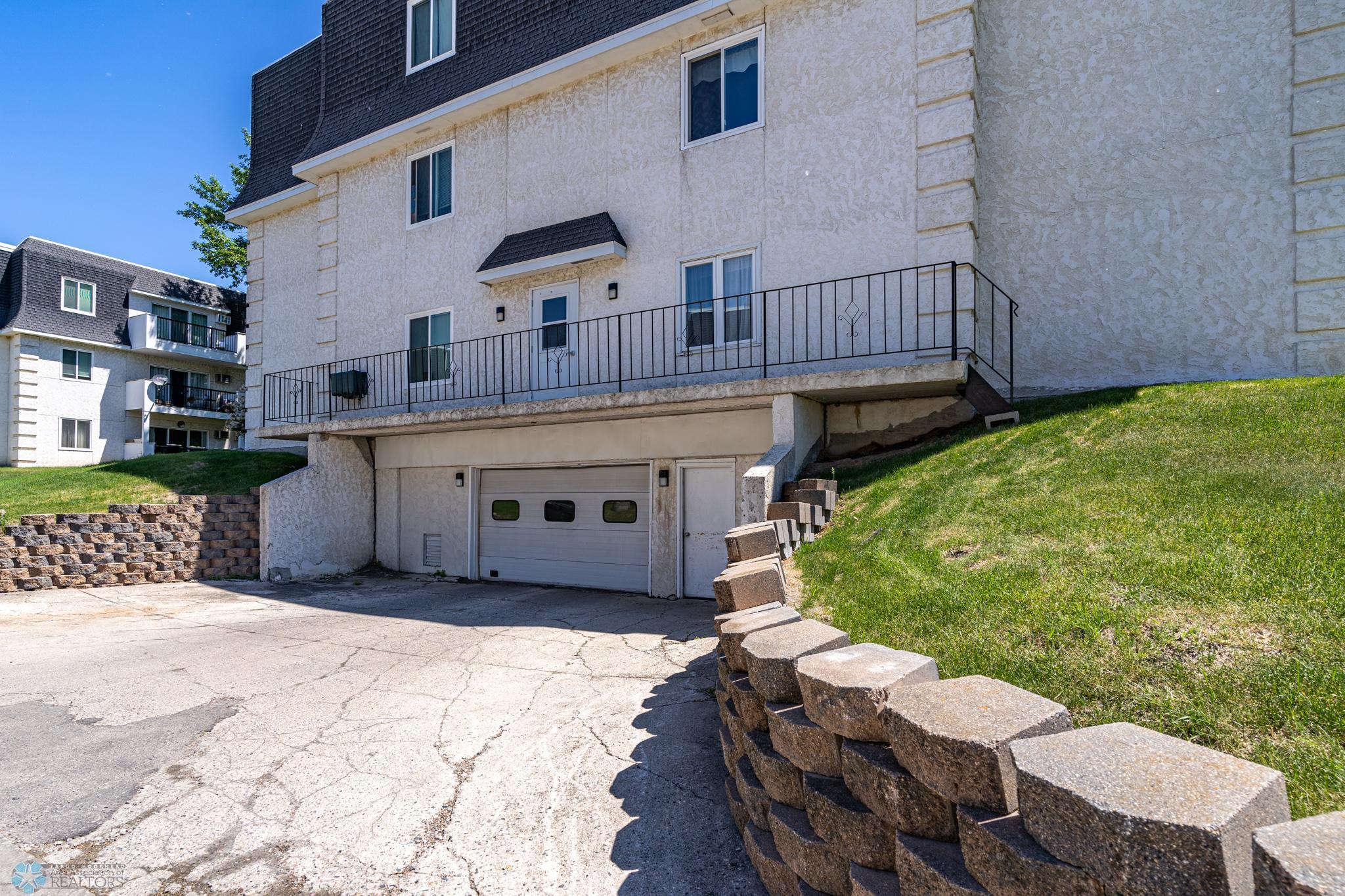 815 Duke Drive Unit: 227