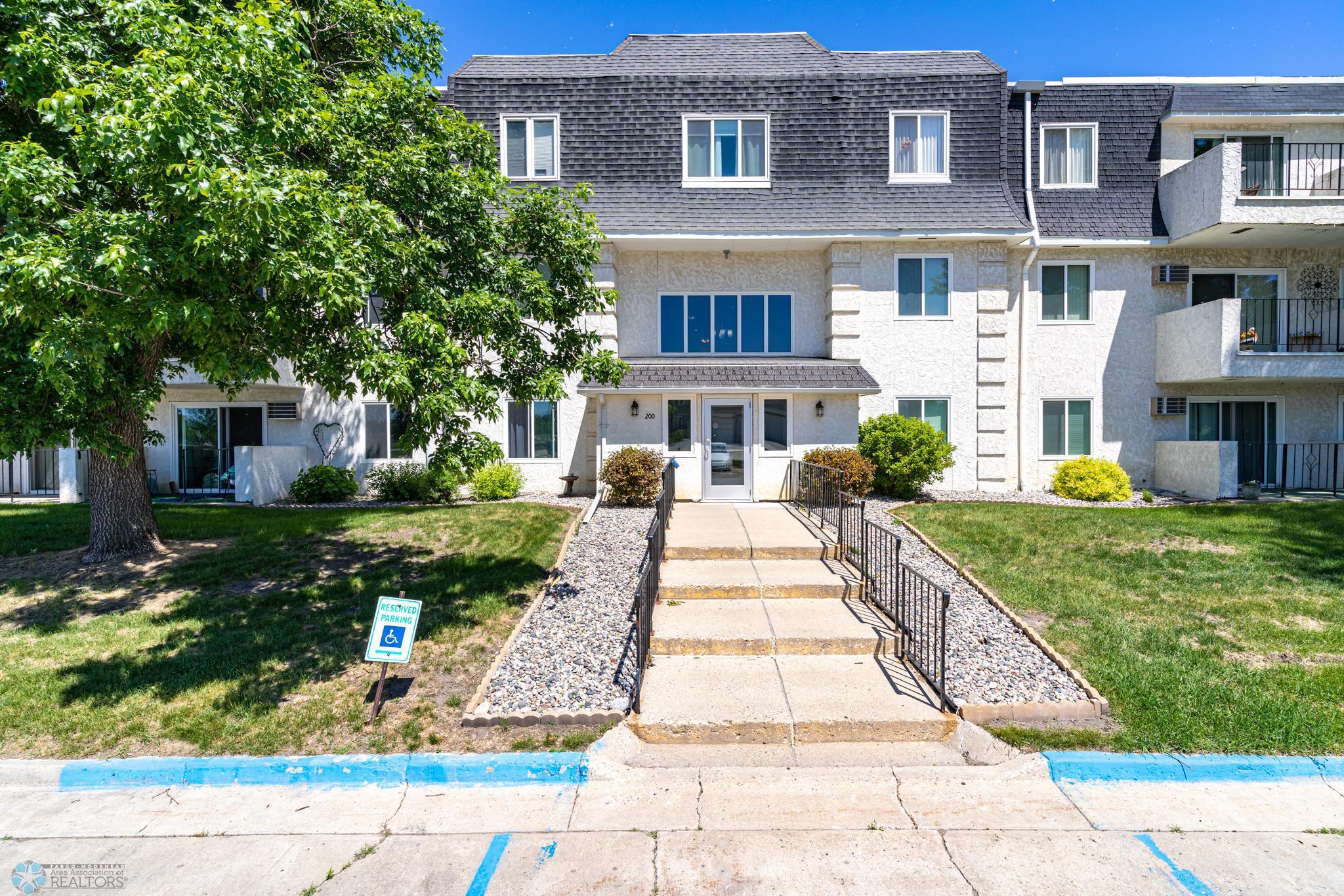 815 Duke Drive Unit: 227