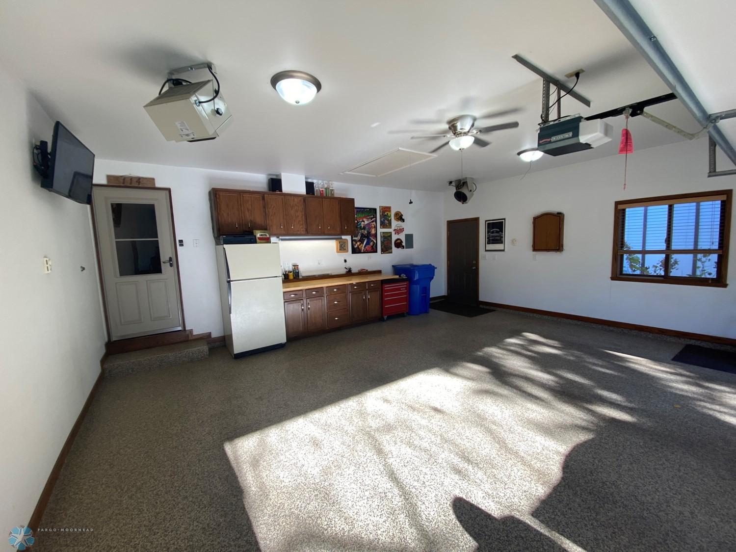114 Prairiewood Drive S