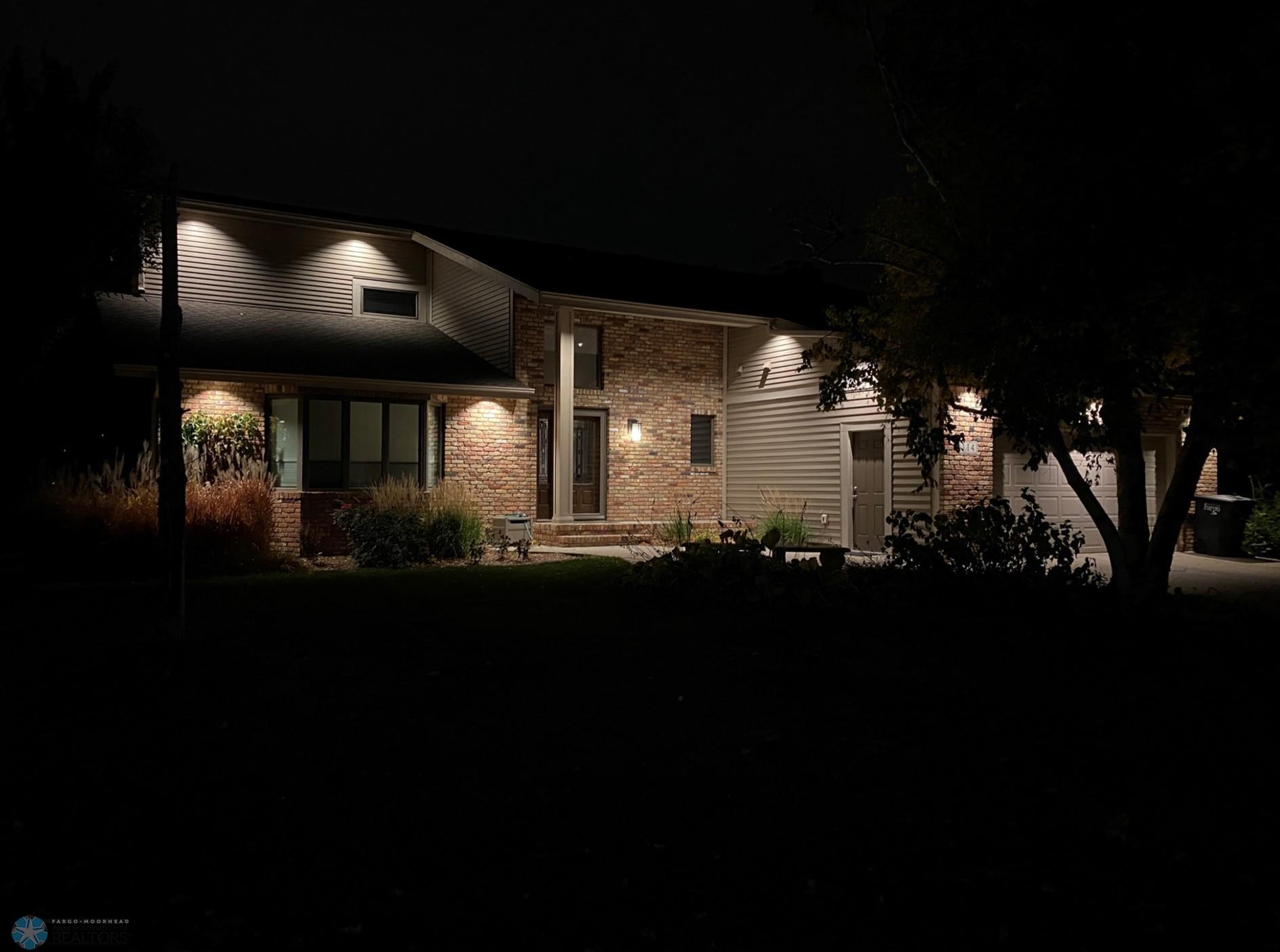 114 Prairiewood Drive S