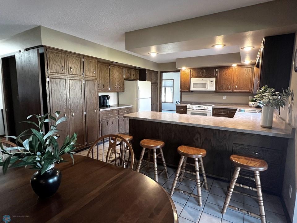 114 Prairiewood Drive S